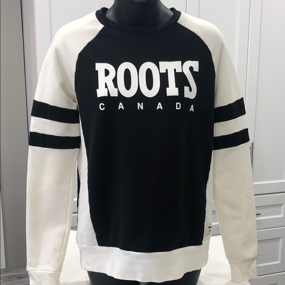 🦫Roots Canada Sweatshirt – Women’s Small – Black & White Colorblock
